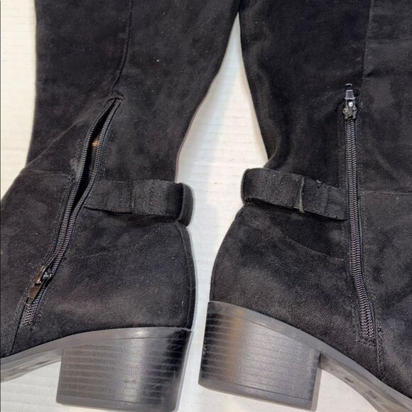 Elegant Black Knee-High Women's Boots - Picture 4 of 10